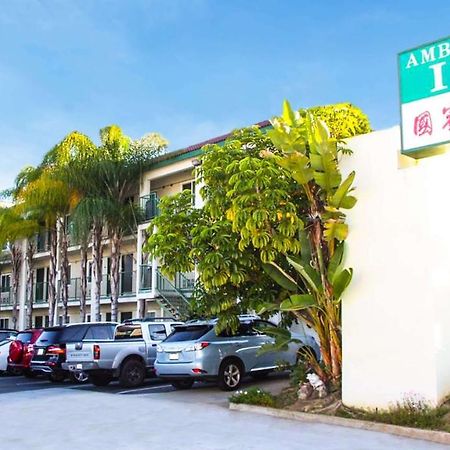 Ambassador Inn Альгамбра Экстерьер фото