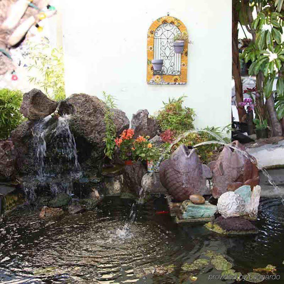 Ambassador Inn Альгамбра Экстерьер фото